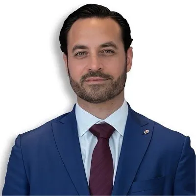 Dr. Dustin Plantholt